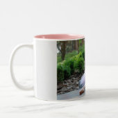 Twee mok koffie met een balletkind in roze. (Links)