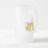 Twee mokken met een licht bier. (Voorkant rechts)