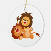 Twee Moppige Speelse Cartoon Leeuwen Ornament (Links)