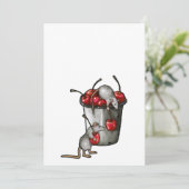 Twee muizen stelen kersen, emmer met kersen kunst kaart (Staand voorkant)