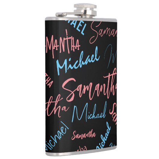 Twee namen stellen zich op monogram blauw lichtroz heupfles (Rechts)