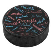 Twee namen stellen zich op monogram blauw lichtroz hockey puck (3/4)