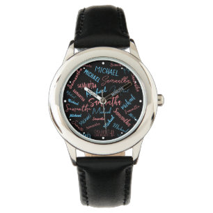 Twee namen stellen zich op monogram blauw lichtroz horloge