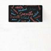 Twee namen stellen zich op monogram blauw lichtroz spandoek (Insitu)