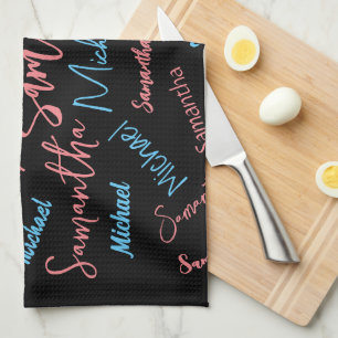 Twee namen stellen zich op monogram blauw lichtroz theedoek