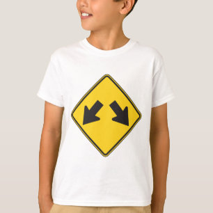 Twee Neerwaartse Pijlen Waarschuwingswegbord T-shirt