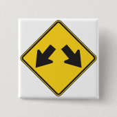 Twee Neerwaartse Pijlen Waarschuwingswegbord Vierkante Button 5,1 Cm (Voorkant)