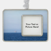 Twee olierijgen verzilverd omlijst ornament (Voorkant)