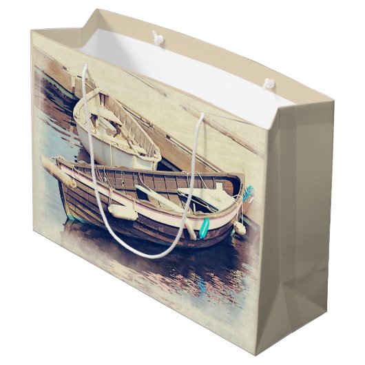 Twee oude roeiboten met houten boten groot cadeauzakje (Achterkant Gekanteld)