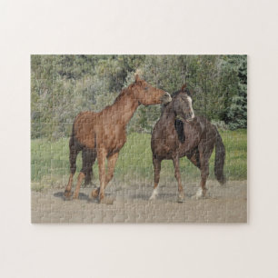 Twee paarden die spelen legpuzzel