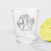 Twee paarden verliefd op zwart wit paardenliefhebb shot glas (Achterkant)