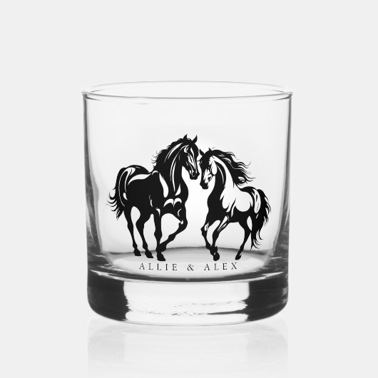 Twee paarden verliefd op zwart wit paardenliefhebb whisky glas (Voorkant)