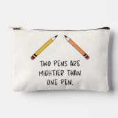 Twee pennen zijn machtiger dan één pen etui (Voorkant)