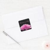 Twee perfect roze rozen persoonlijke bruiloft vierkante sticker (Envelop)