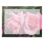 twee perfecte, roze roos bloemen. notitieblok (Voorkant)