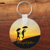 Twee personen tijdens zonsondergang sleutelhanger (Voorkant)