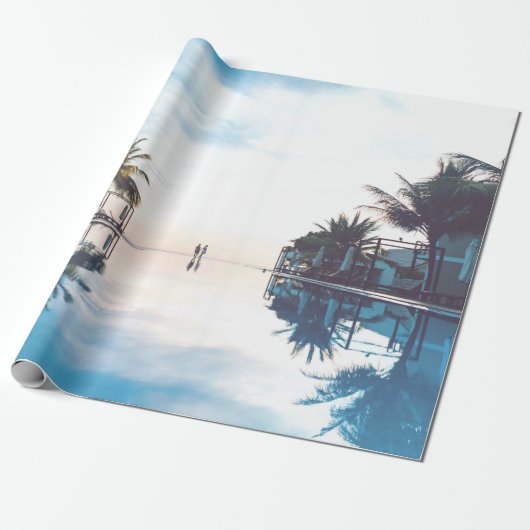 Twee persoon naast het zwembad cadeaupapier (Uitgerold)