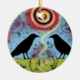 Twee raven zitten en reflecteren grillig keramisch ornament