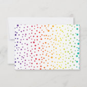 Twee regenboogkleuren bevestigen het homohuwelijk RSVP kaartje (Achterkant)