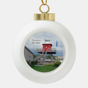 Twee rivieren met lichterlicht, sneeuwvlok of koge keramische bal ornament