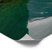 Twee rowboten met reflectie in een meer-poster poster (Hoek)