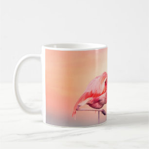 Twee roze flamingos in het water bij sunsetflaming koffiemok