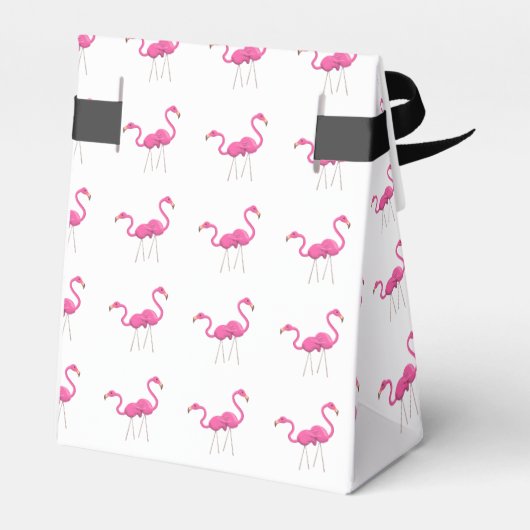 Twee roze lamingos die samen staan bedankdoosjes (Achterkant)