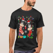 Twee Santa Boston Terrier Dogs in kerstSokken T-shirt (Voorkant)