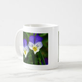 Twee schattige blauwe viooltjes koffiemok (Voorkant links)