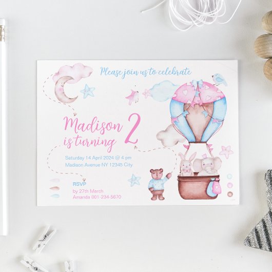 Twee schattige dieren ballon grillige verjaardag kaart