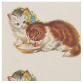 twee schattige kittens afdrukken stof (Close Up)