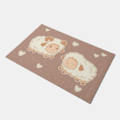 Twee Schattigee kleine schapenram Ewe op bruin Deurmat (Schuin)