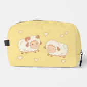 Twee Schattigee kleine schapenrammen op geel Toilettasje (Voorkant)