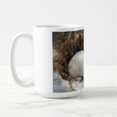 Twee Schattigee Konijnenkonijnen Snuggled in de Sn Koffiemok (Links)