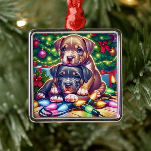Twee Schattigee Puppies spelen onder de kerstboom Metalen Ornament (Boom)