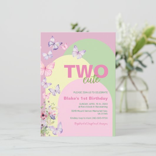 Twee Schattigee vlinder verjaardagsuitnodiging (Staand voorkant)