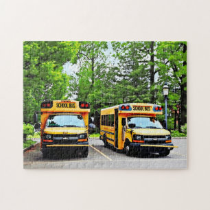 Twee schoolbussen legpuzzel