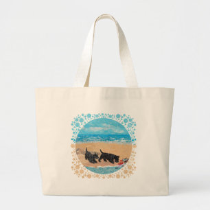 Twee Scotties op het strand Grote Tote Bag