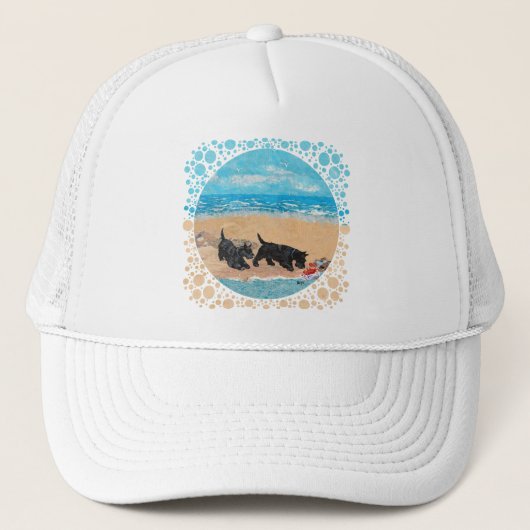 Twee Scotties op het strand Trucker Pet (Voorkant)