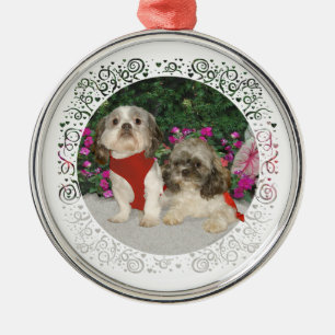 Twee Shih Tzus in een tuin Metalen Ornament