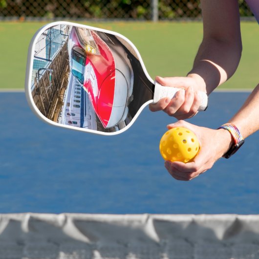 Twee Shinkansen op het Tokyo-station Pickleball Paddle (Insitu)