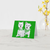 Twee Sitting Westies op St Patricks Day Kaart (Gele Bloem)