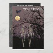 Twee skeletten lopen door het gevlekte bos kaart (Voorkant / Achterkant)