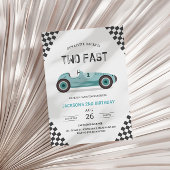 Twee snelle 2 nieuwsgierige racewagens van de twee kaart