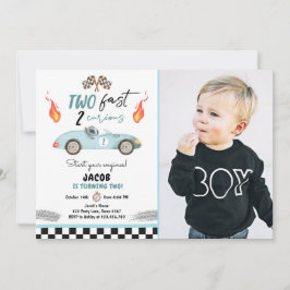 Twee snelle 2 nieuwsgierige racewagens van de twee kaart
