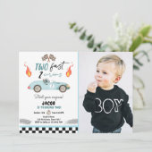 Twee snelle 2 nieuwsgierige racewagens van de twee kaart (Staand voorkant)