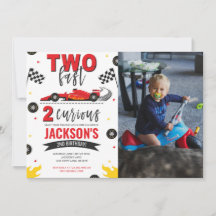 Twee snelle 2 nieuwsgierige rode foto