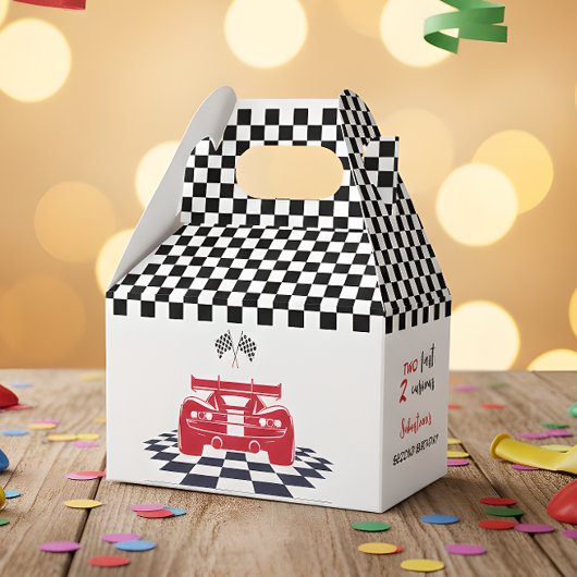 Twee snelle 2 nieuwsgierige tweede kinderverjaarda bedankdoosjes