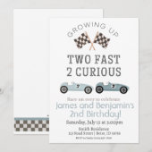 Twee snelle 2 nieuwsgierige verjaardagsuitnodiging kaart (Voorkant / Achterkant)