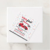 Twee snelle 2Curious rode sportwagen tweede verjaa Bedankjes Labels (In situ)